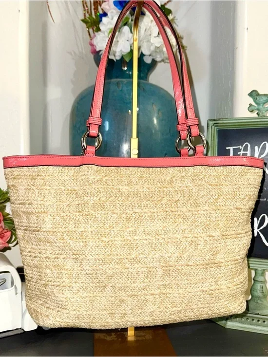 Coach Straw Leather Flower Appliqué Tote Handbag F29861 - 2013 Salmon Beige EUC - Picture 4 of 14